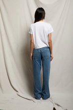 Load image into Gallery viewer, PerfectWhiteTee springsteen
ringspun cotton tee