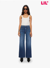 Load image into Gallery viewer, MOTHER Denim PETITES The Lil Hustler Roller Patch Pocket Sneak