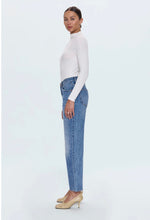 Load image into Gallery viewer, PISTOLA LEXI MID RISE BOWED STRAIGHT JEAN - METROPOLI