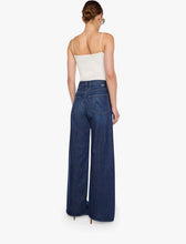 Load image into Gallery viewer, MOTHER Denim SNACKS! The Lemon Twist- Wash: Fresh Squeezed