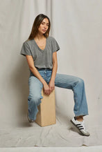 Load image into Gallery viewer, PerfectWhiteTee hendrix
cotton boxy v neck tee