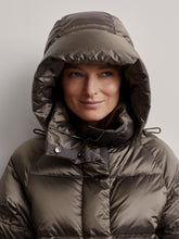 Load image into Gallery viewer, Varley Canton Down Jacket