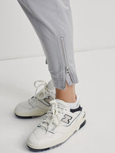 Load image into Gallery viewer, Varley Eastwood Cargo Pant