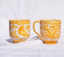 Load image into Gallery viewer, Pomelo Casa Mug Yellow
