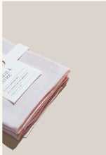 Load image into Gallery viewer, Atelier Saucier Blush Linen Napkin Set